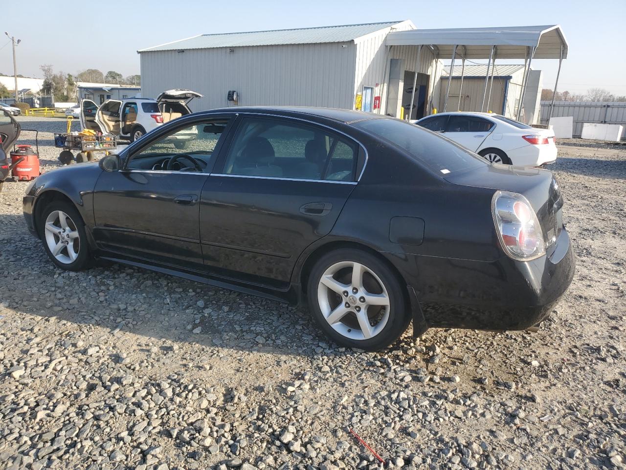 2005 Nissan Altima - Image 2