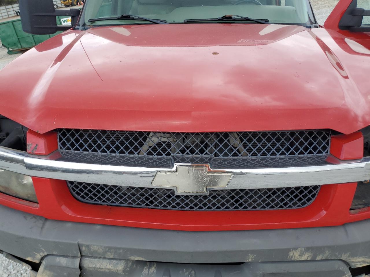 2002 Chevrolet Avalanche - Image 12