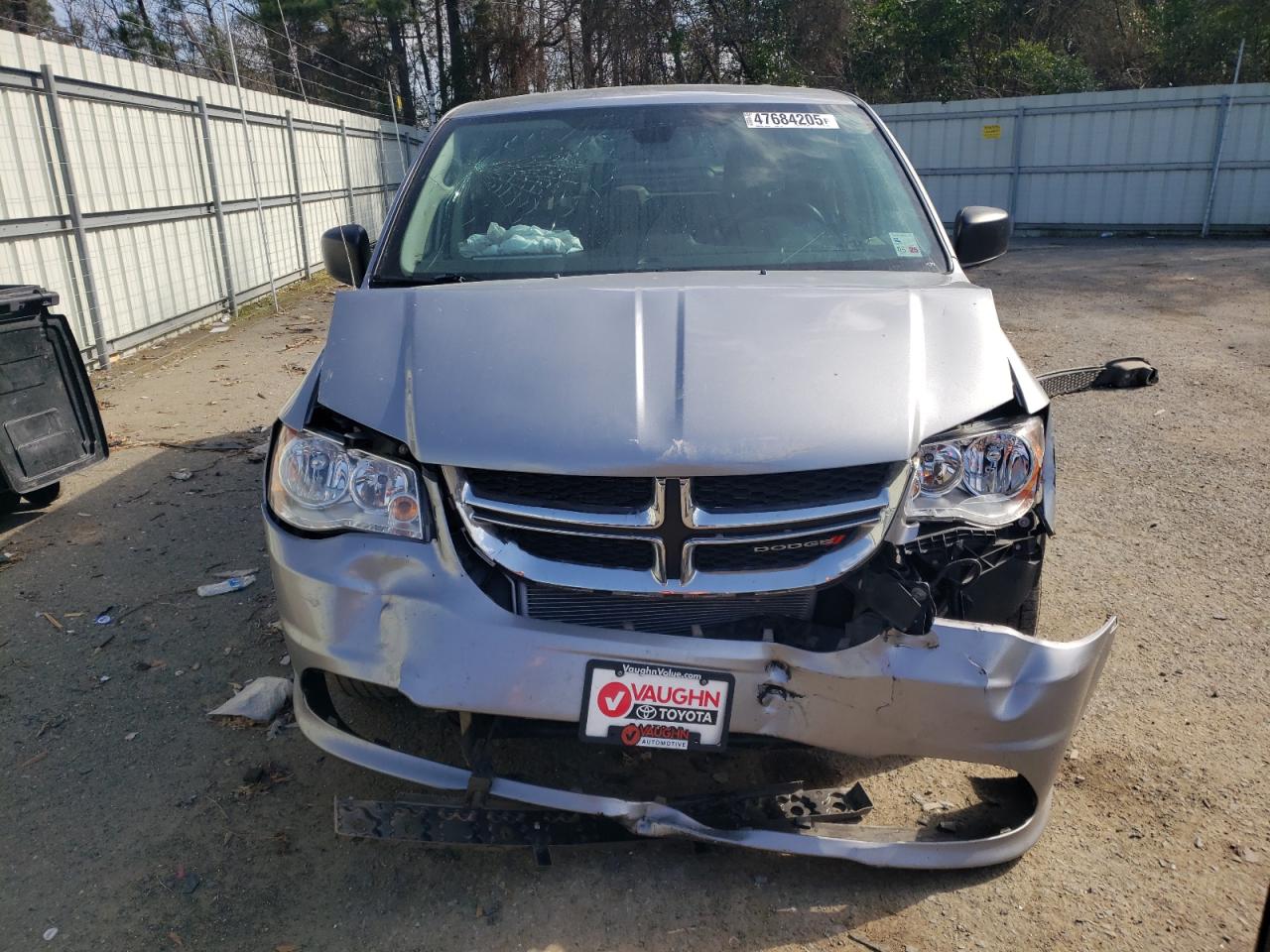 2019 Dodge Caravan - Image 5