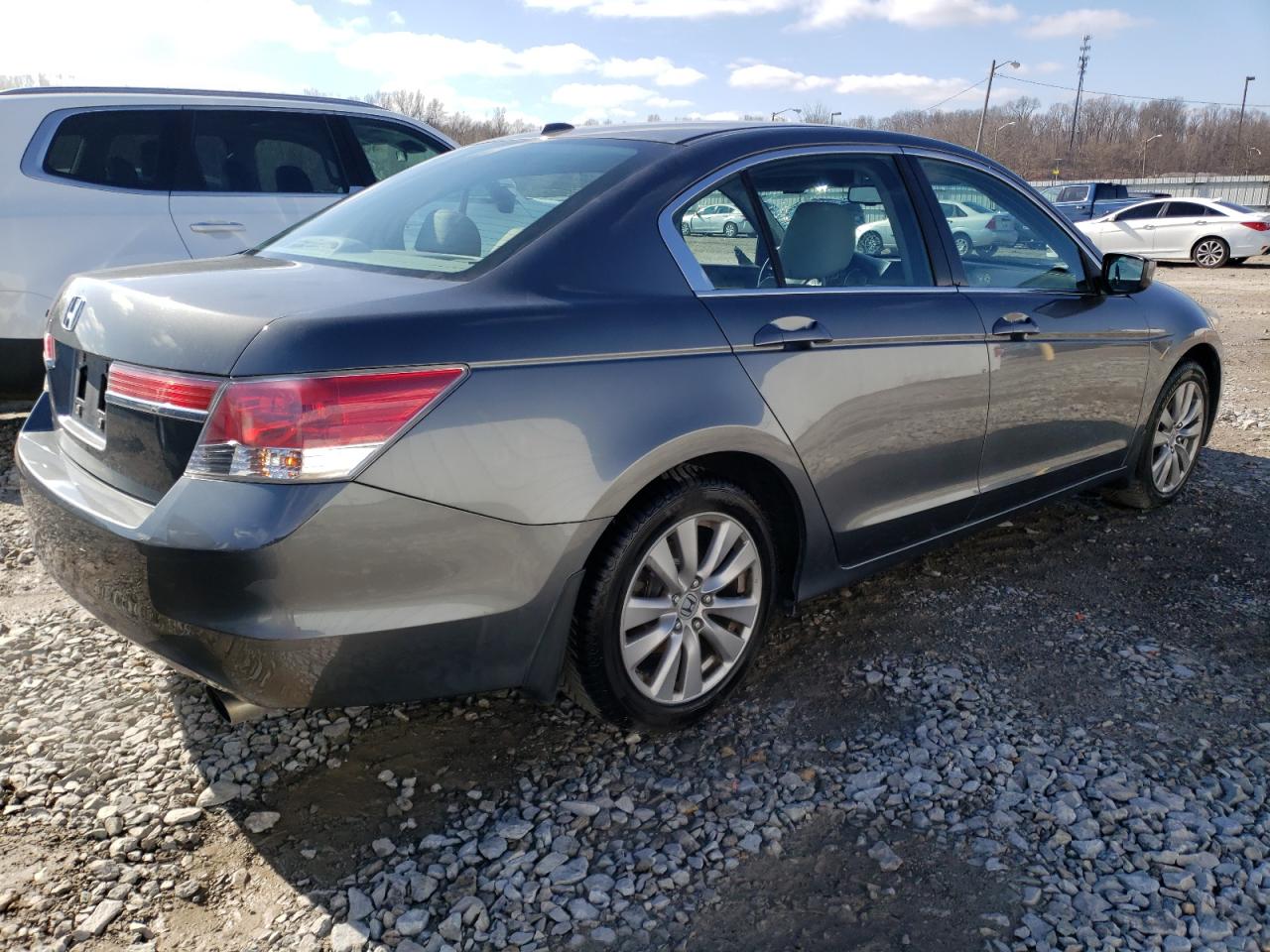 2011 Honda Accord - Image 3