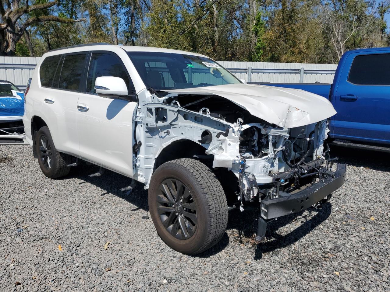 2023 Lexus GX - Image 4
