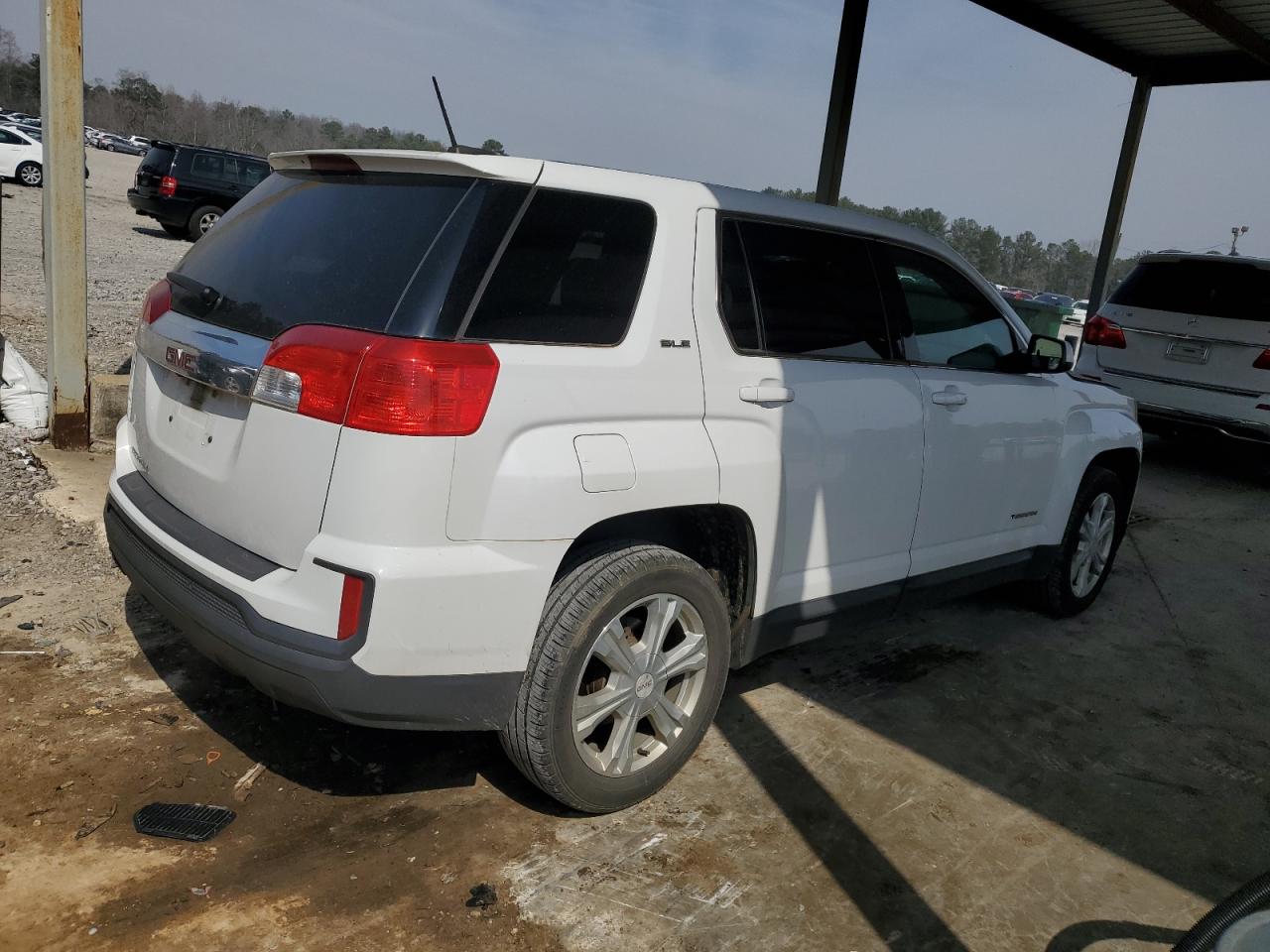 2017 GMC Terrain - Image 3
