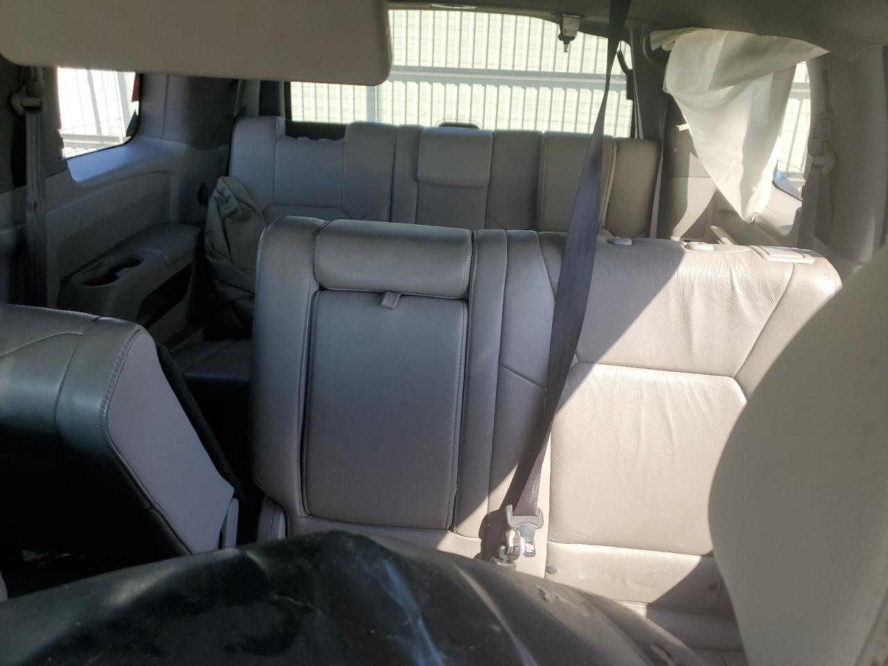 2015 Honda Pilot - Image 10