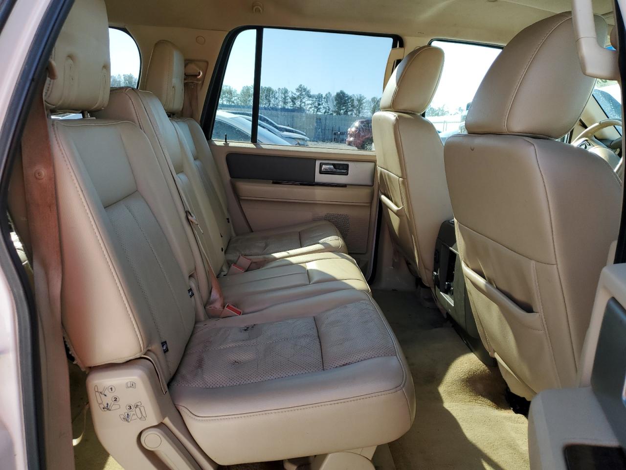 2014 Ford Expedition - Image 11