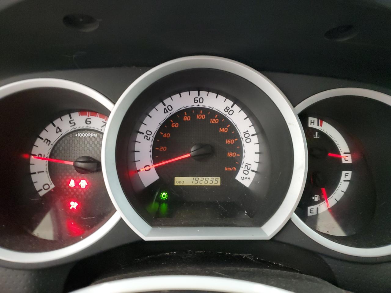 2014 Toyota Tacoma - Image 9