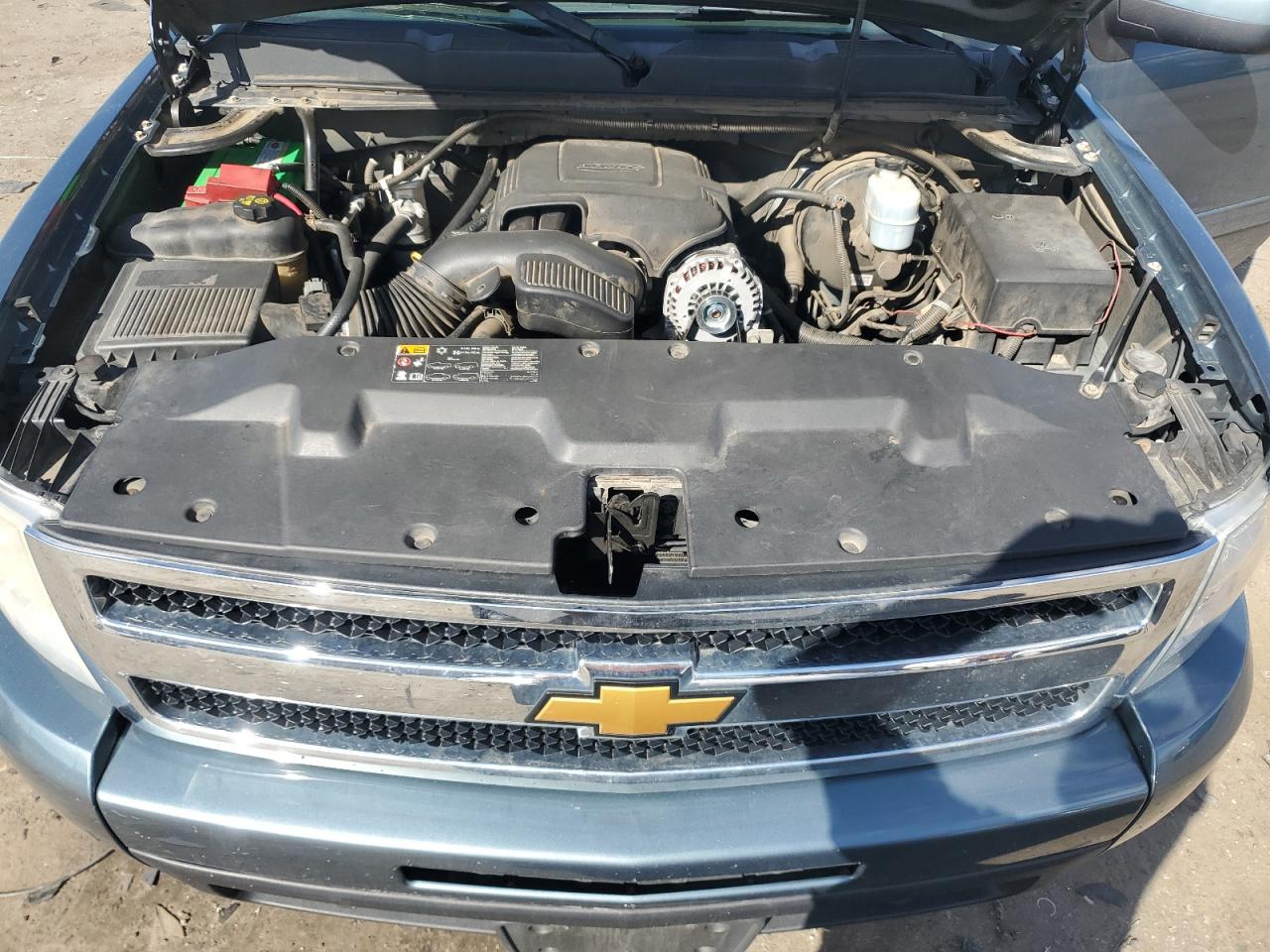 2011 Chevrolet Silverado - Image 11