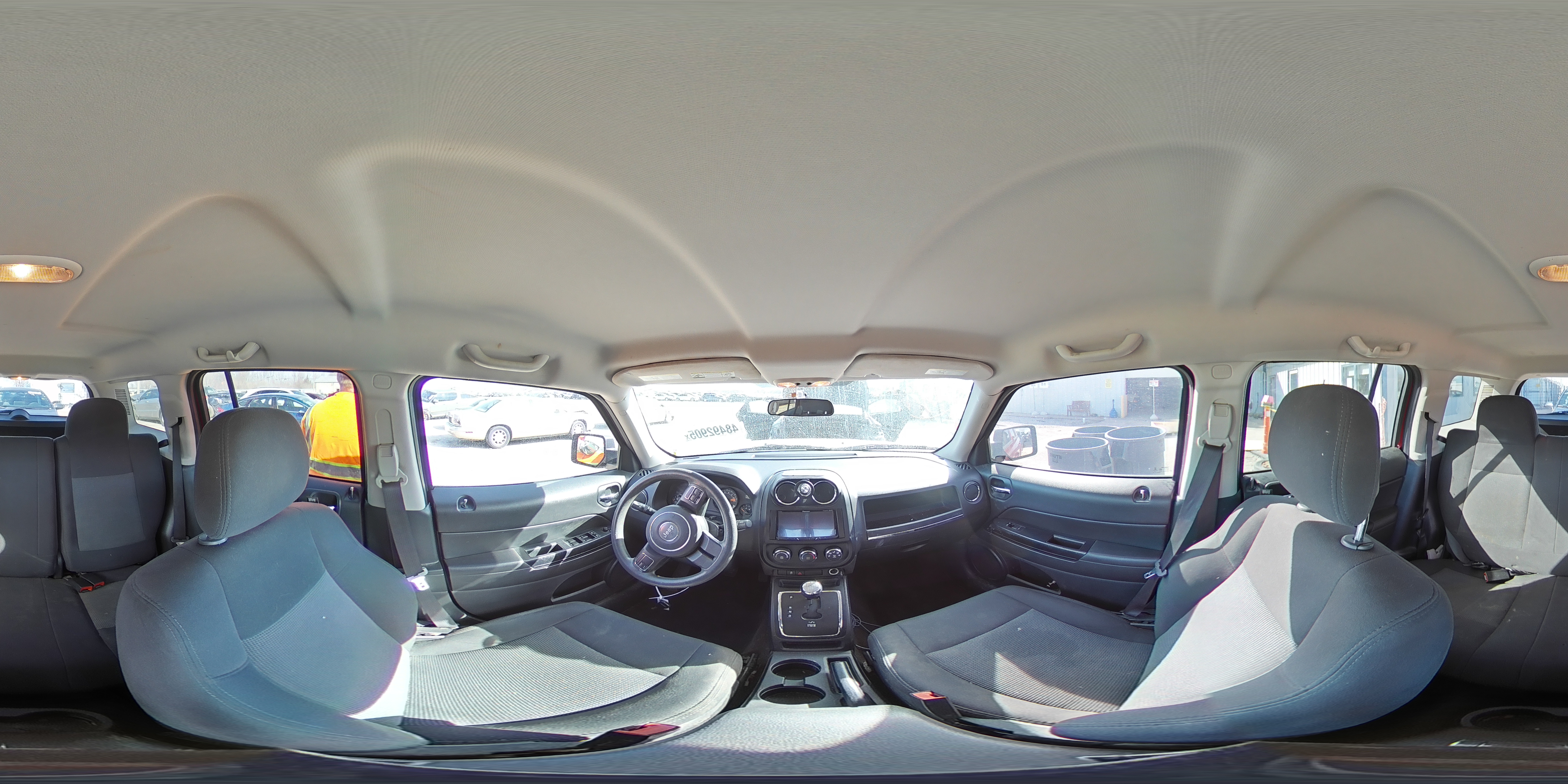 2015 Jeep Liberty (Patriot) - Image 14