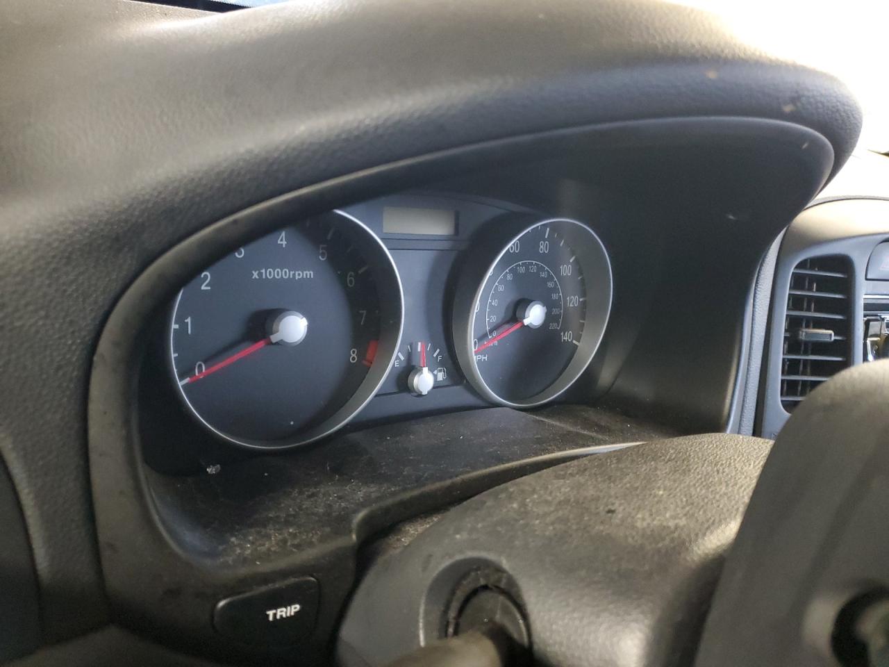 2008 Hyundai Accent - Image 9