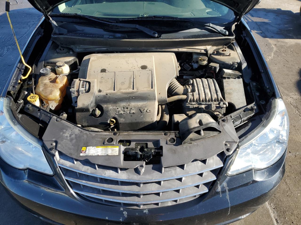 2009 Chrysler Sebring - Image 11