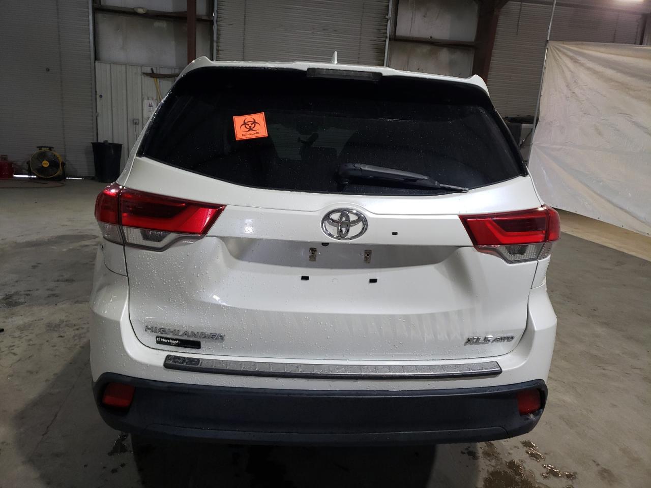 2018 Toyota Highlander Se VIN: 5TDJZRFH3JS525869 Lot: 50181655