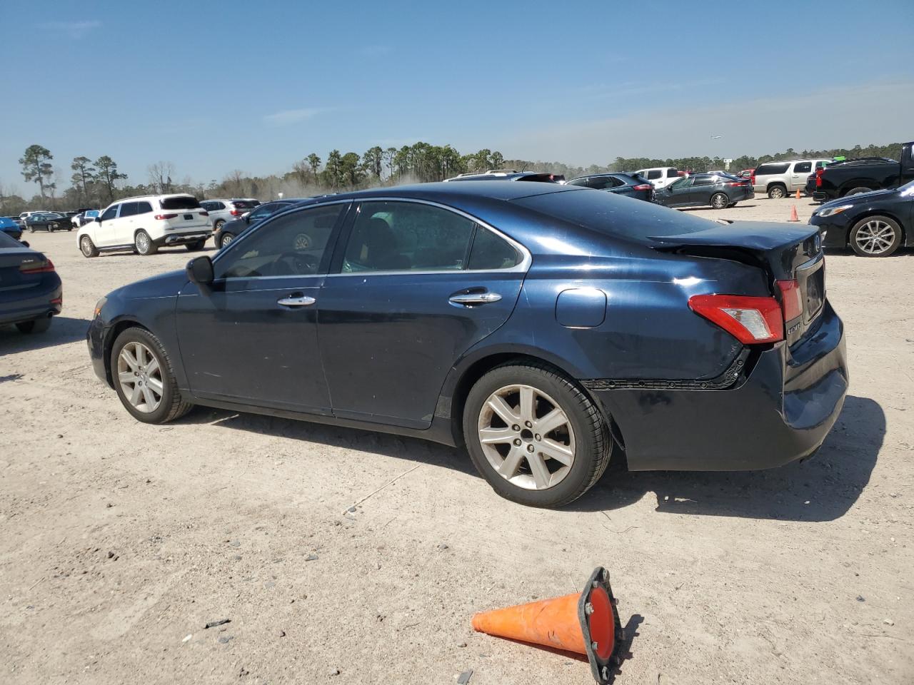 2007 Lexus ES - Image 2