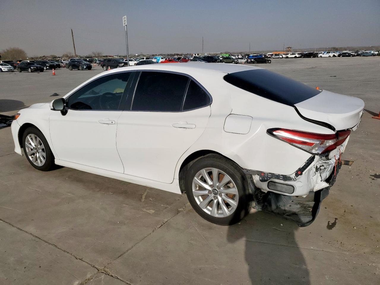 4T1B11HK9JU047227 TOYOTA CAMRY 2018