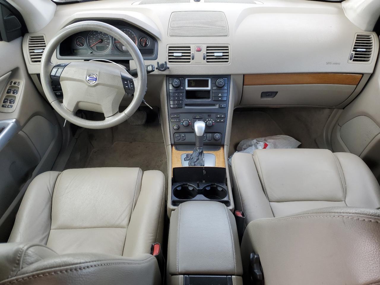 2004 Volvo XC90 - Image 8