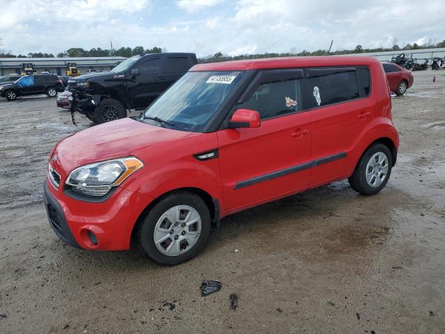Parquets KIA SOUL 2013 Czerwony