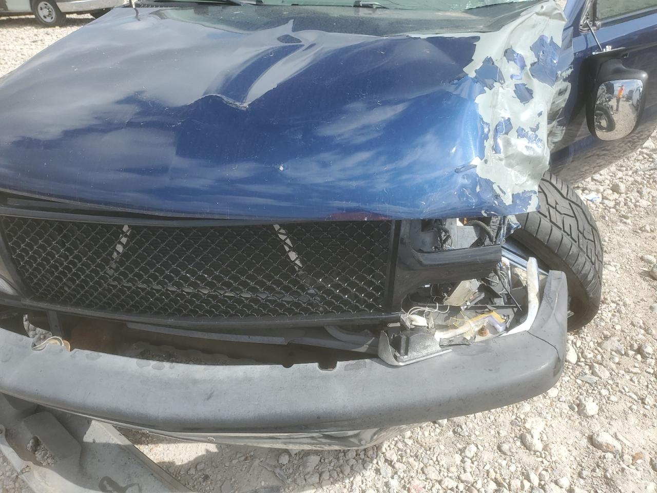 2000 Chevrolet Silverado - Image 11