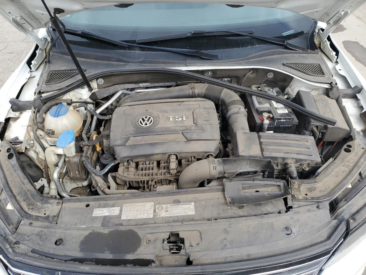 2016 Volkswagen Passat - Image 11