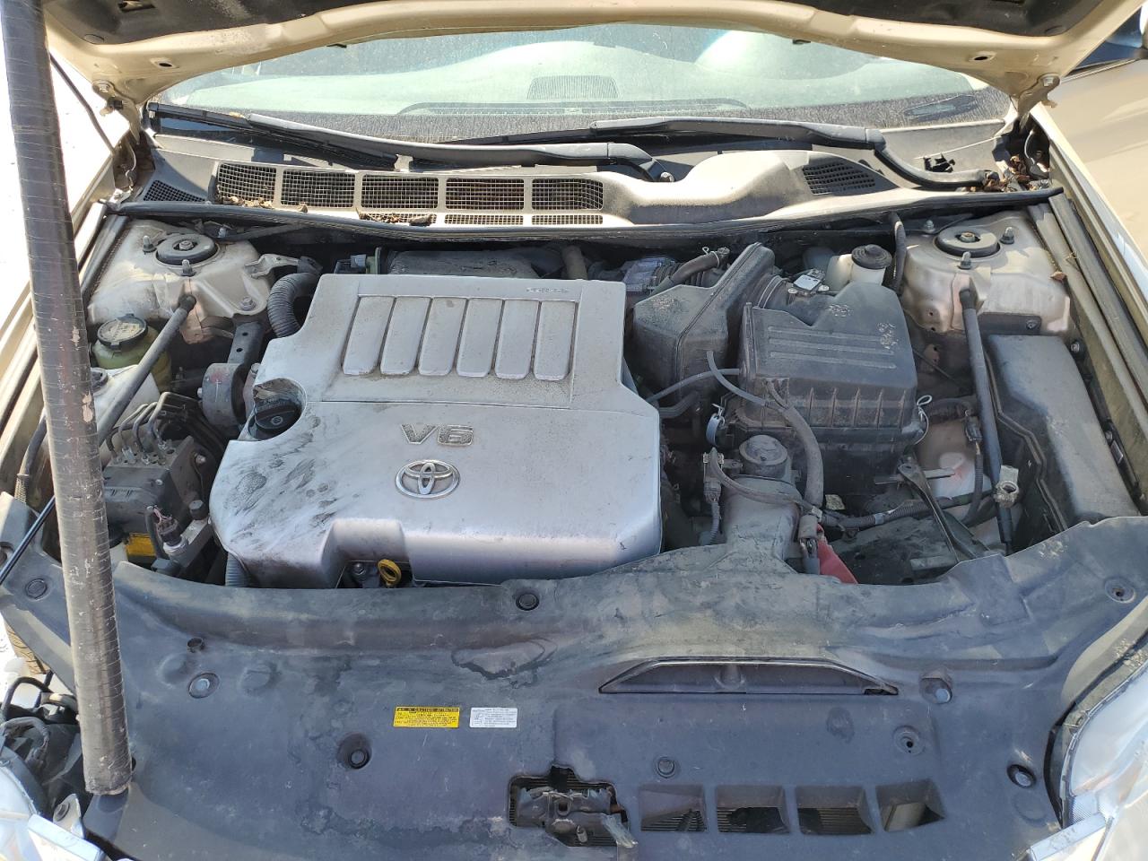 2011 Toyota Avalon - Image 13