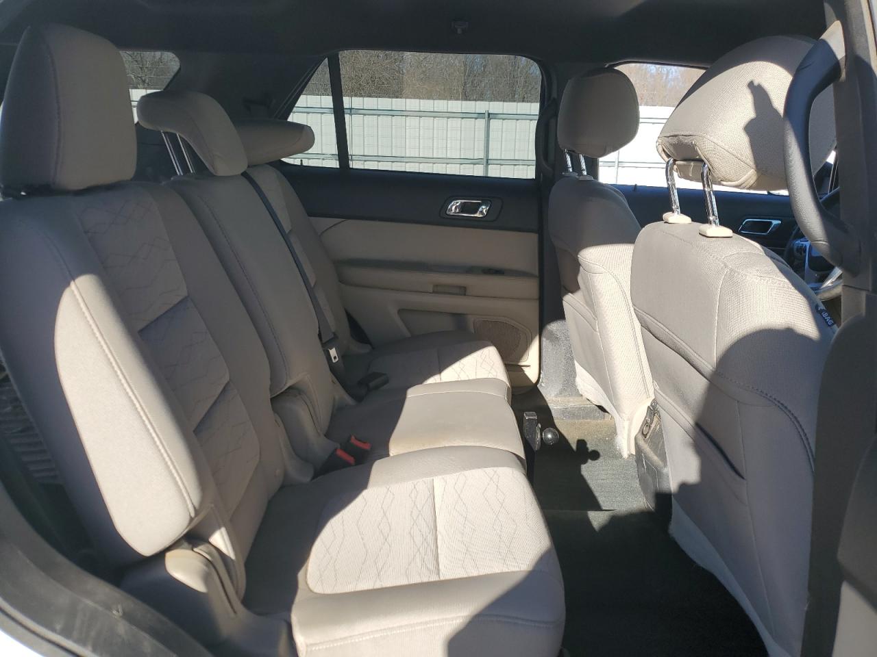 2013 Ford Explorer - Image 12
