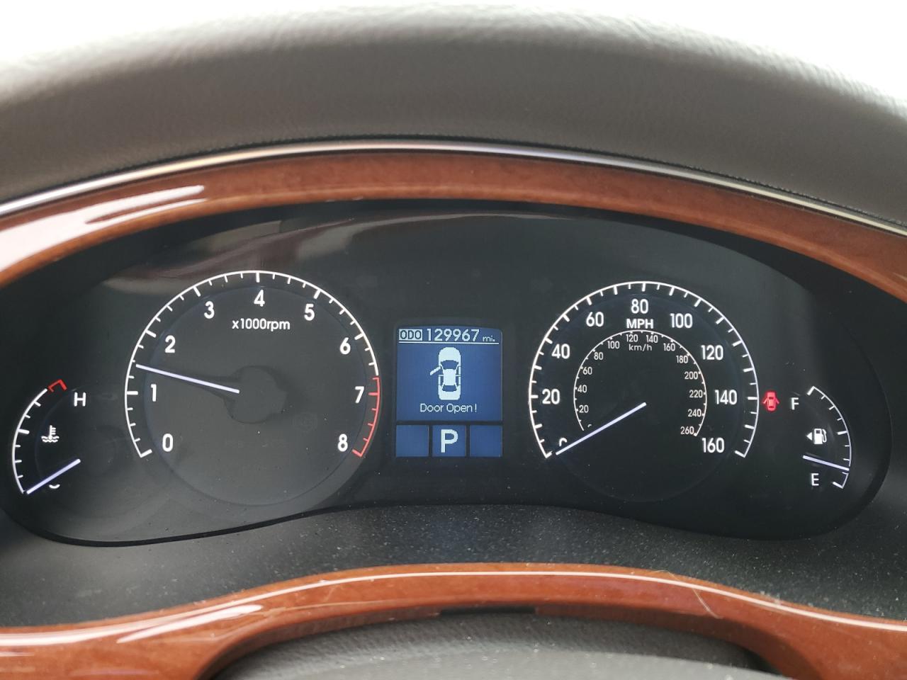 2012 Hyundai Genesis - Image 9