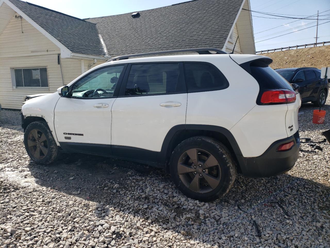 2017 Jeep Grand Cherokee - Image 2