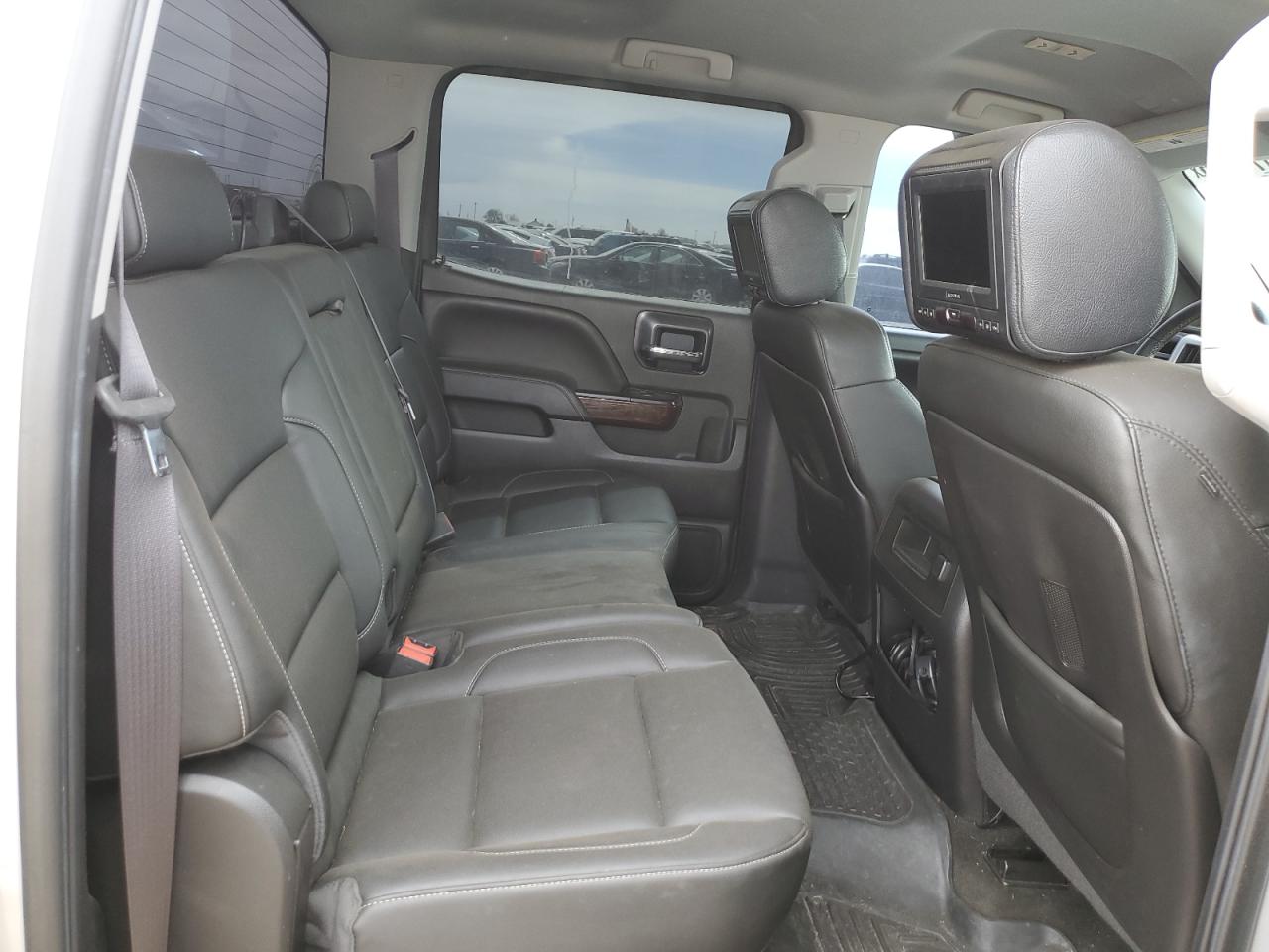 2015 GMC Sierra - Image 10
