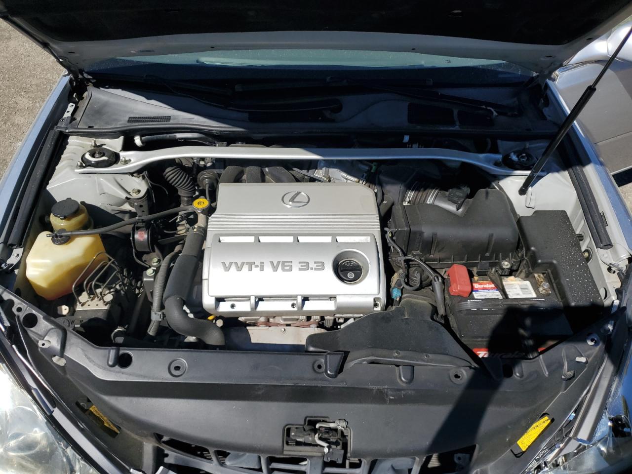 2005 Lexus ES - Image 11