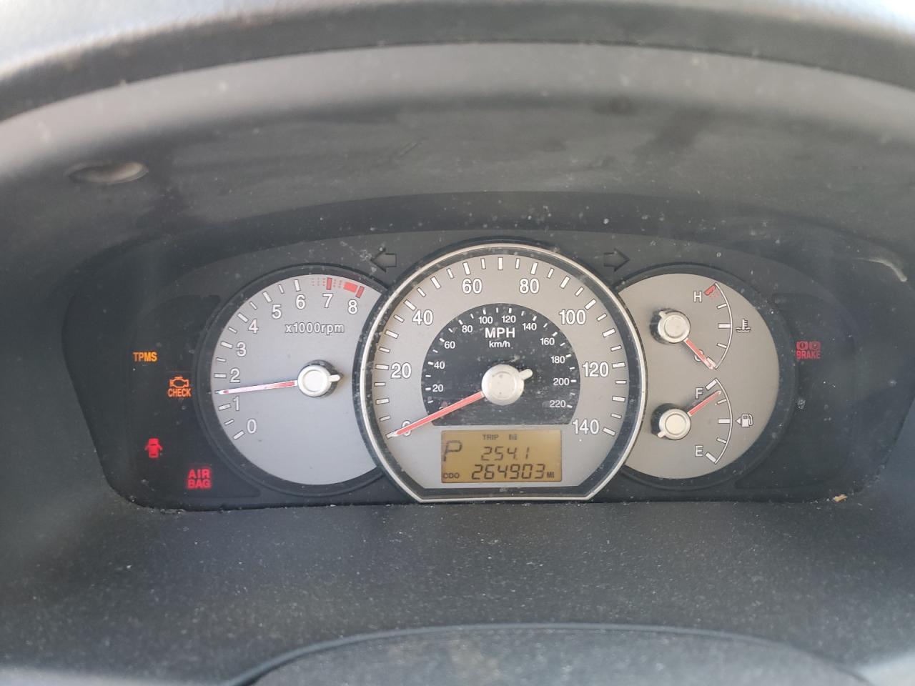 2007 Kia Rondo Lx VIN: KNAFG526777105492 Lot: 49839865