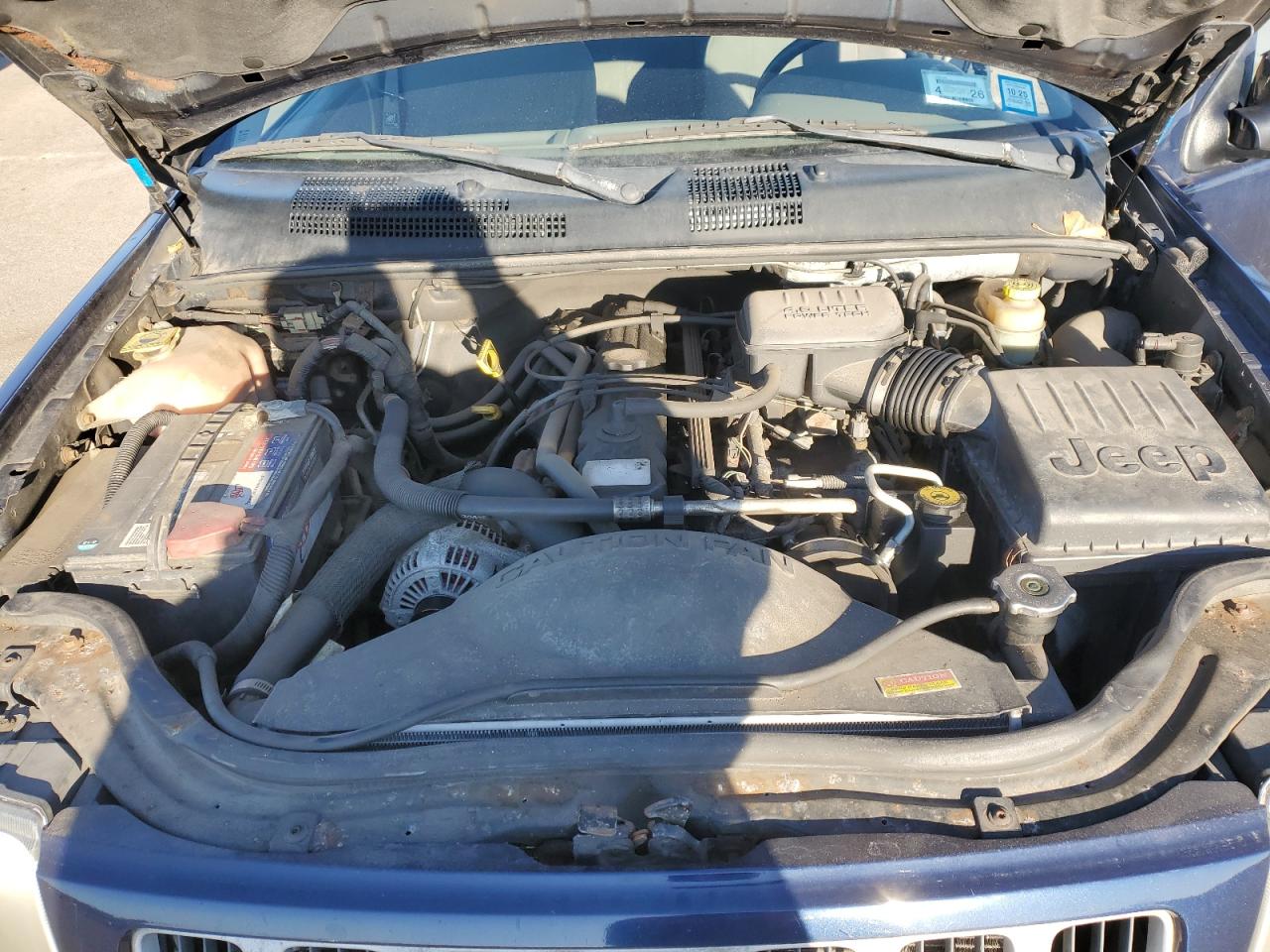 2004 Jeep Grand Cherokee - Image 12