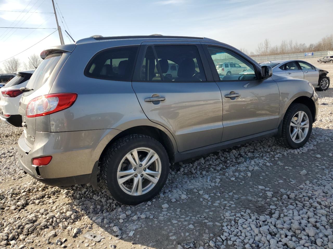 2011 Hyundai Santa Fe - Image 3