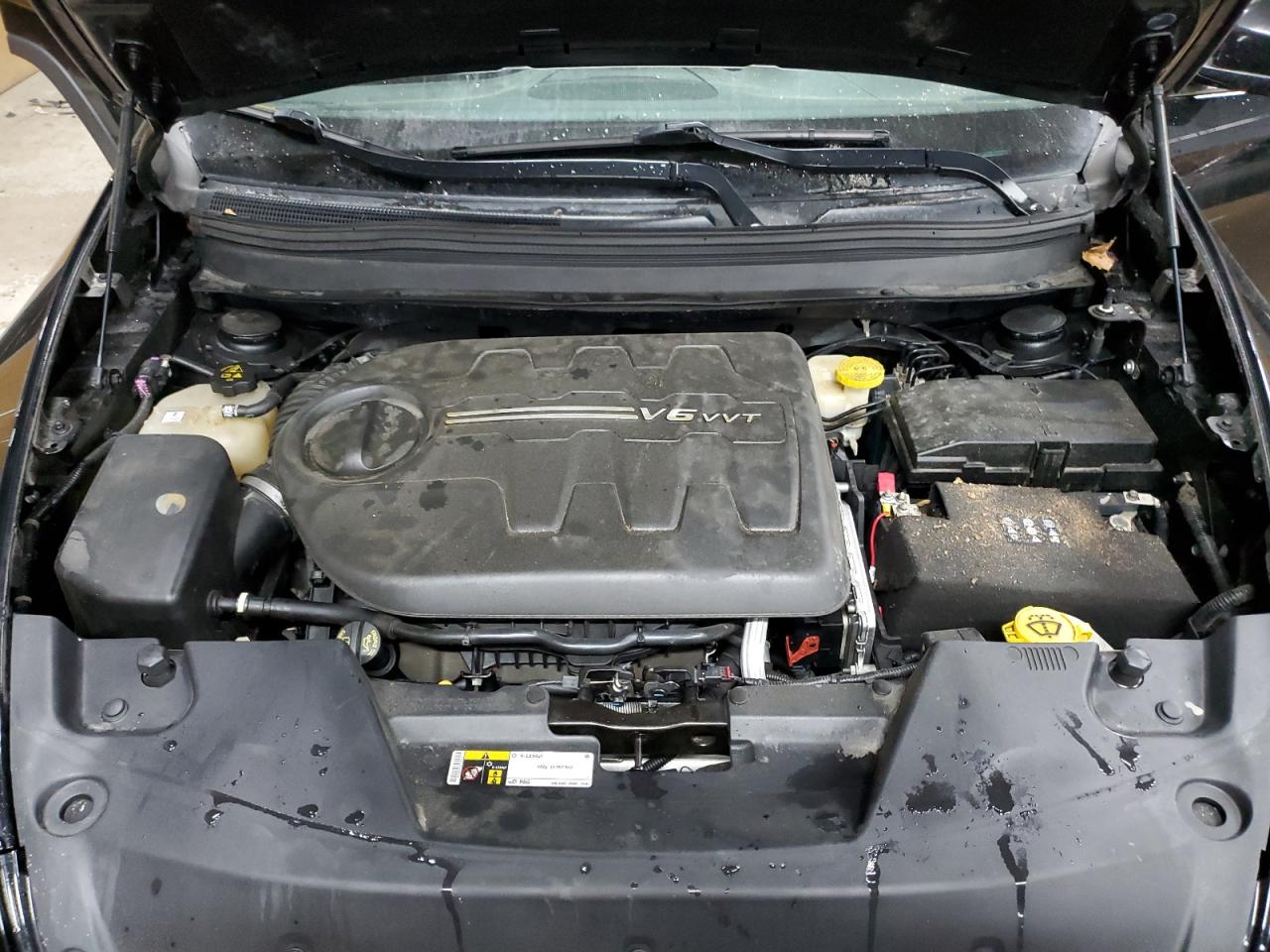 2017 Jeep Grand Cherokee - Image 12