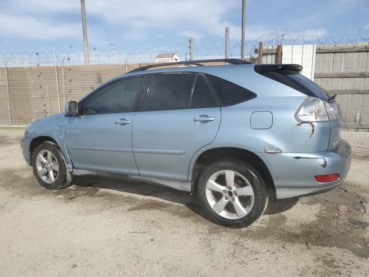 2005 Lexus RX - Image 2