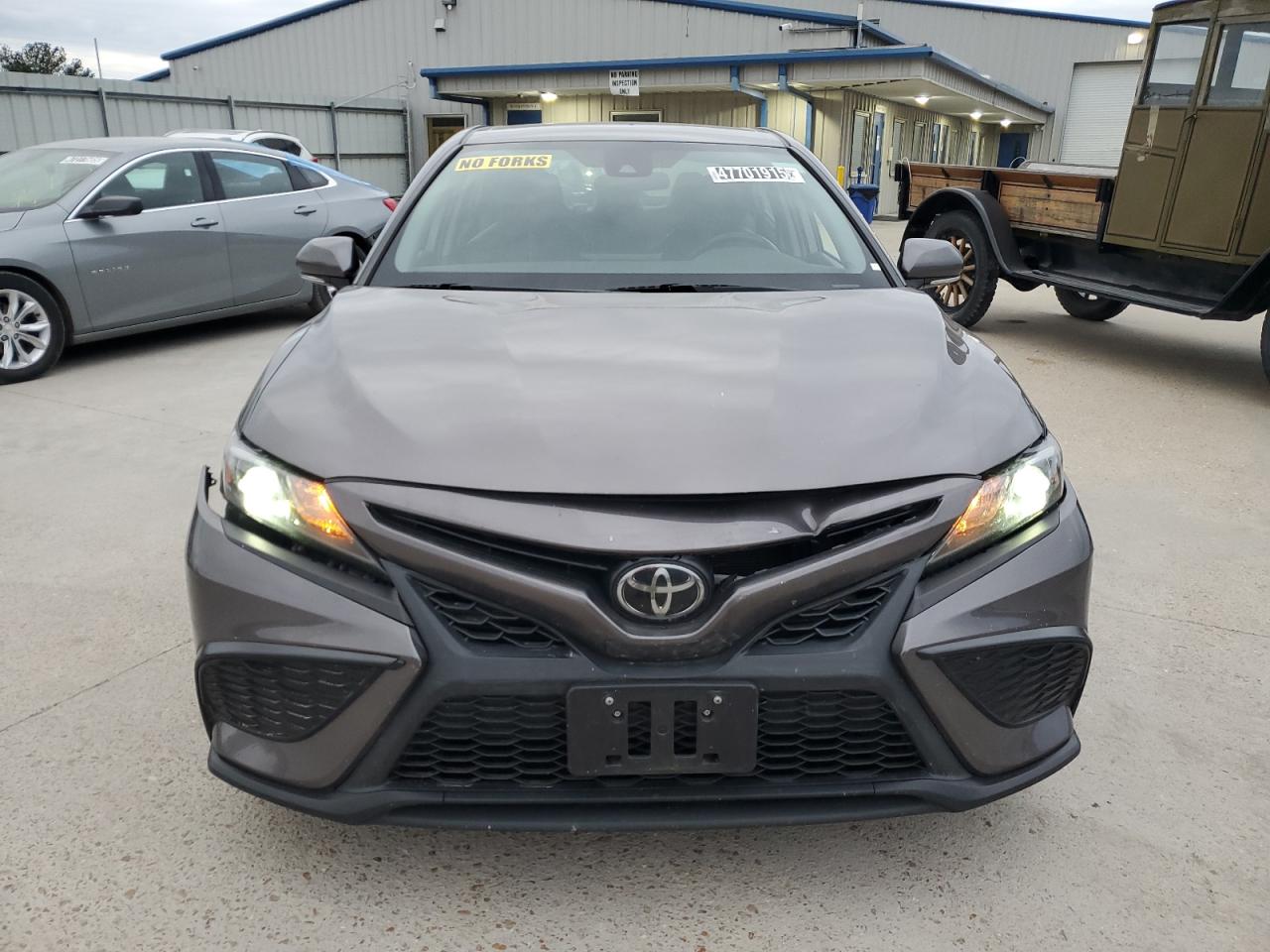 2022 Toyota Camry - Image 5