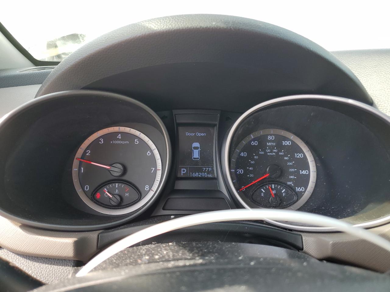 2013 Hyundai Santa Fe - Image 9