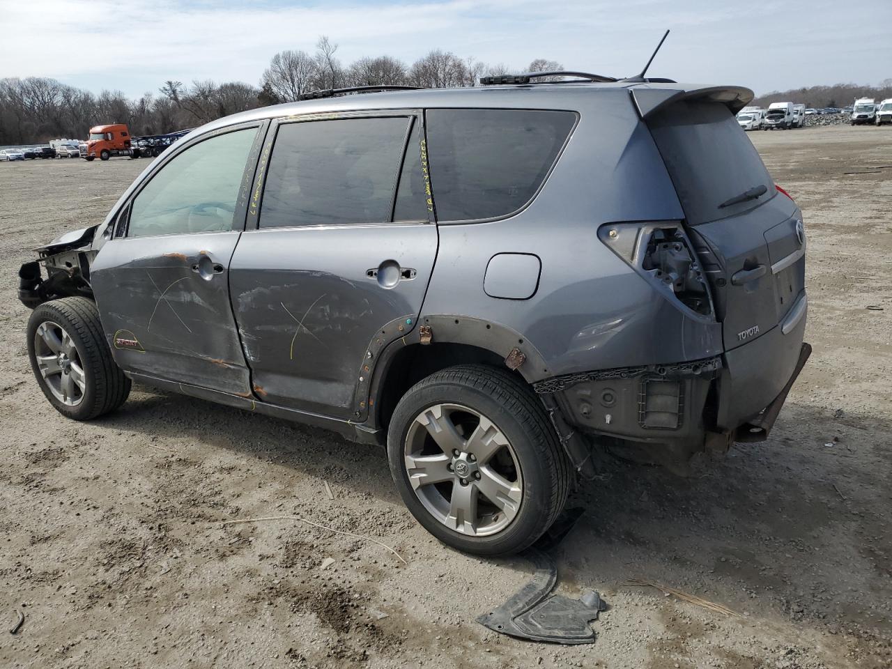 2010 Toyota RAV 4 - Image 2