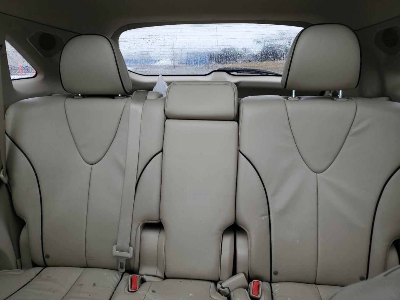 2011 Toyota Venza - Image 10
