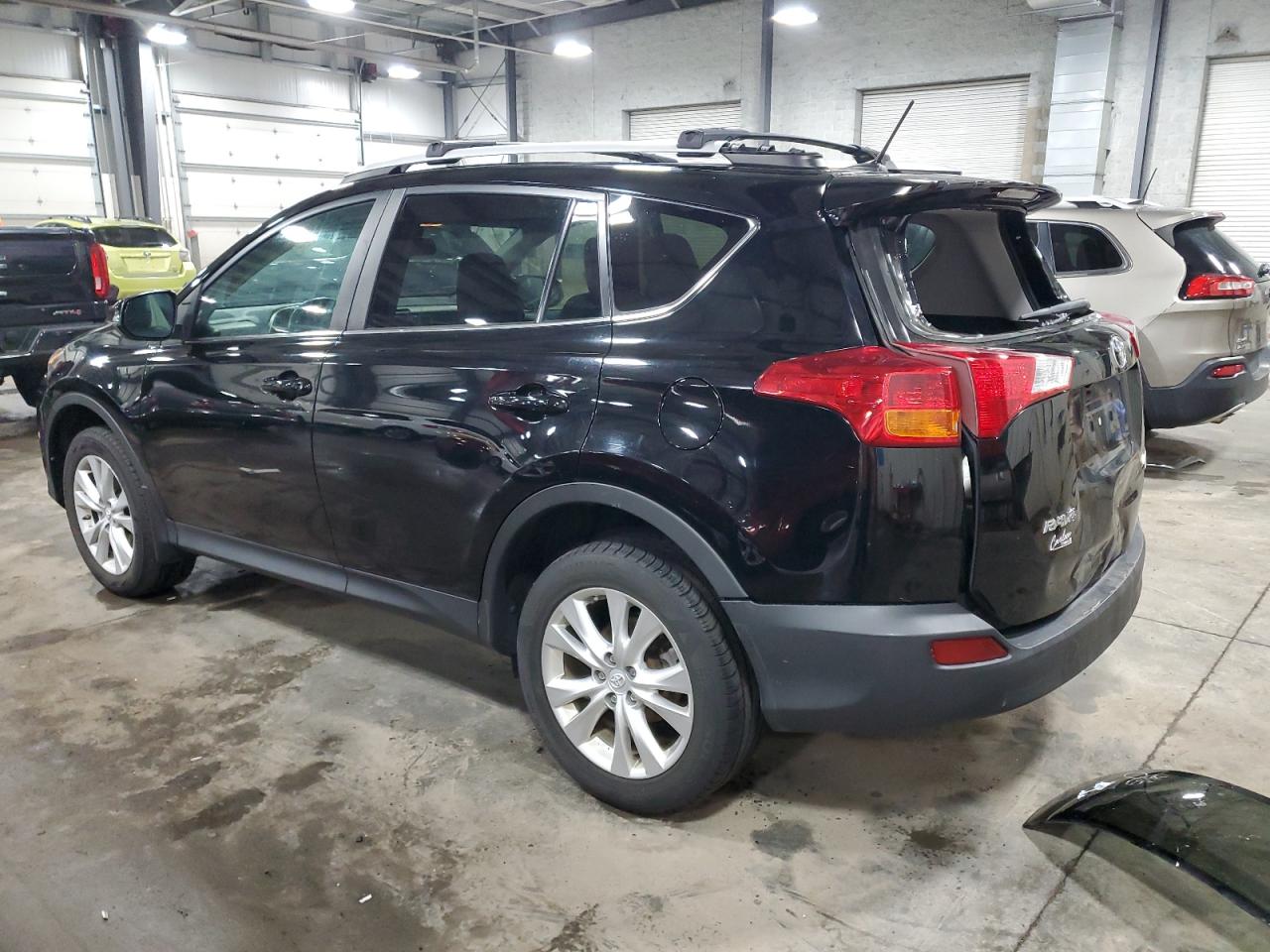 2014 Toyota RAV 4 - Image 2