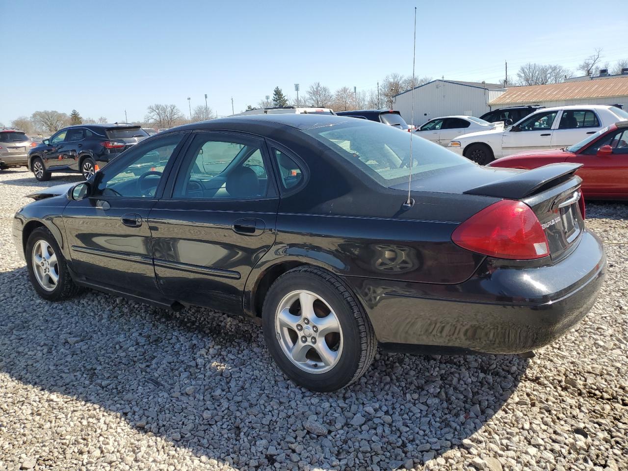 2003 Ford Taurus - Image 2