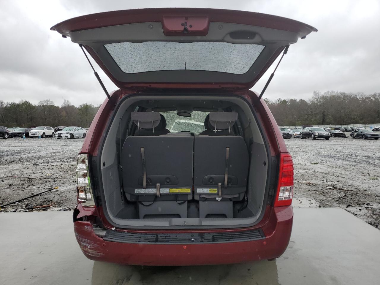 2014 Kia Sedona - Image 6