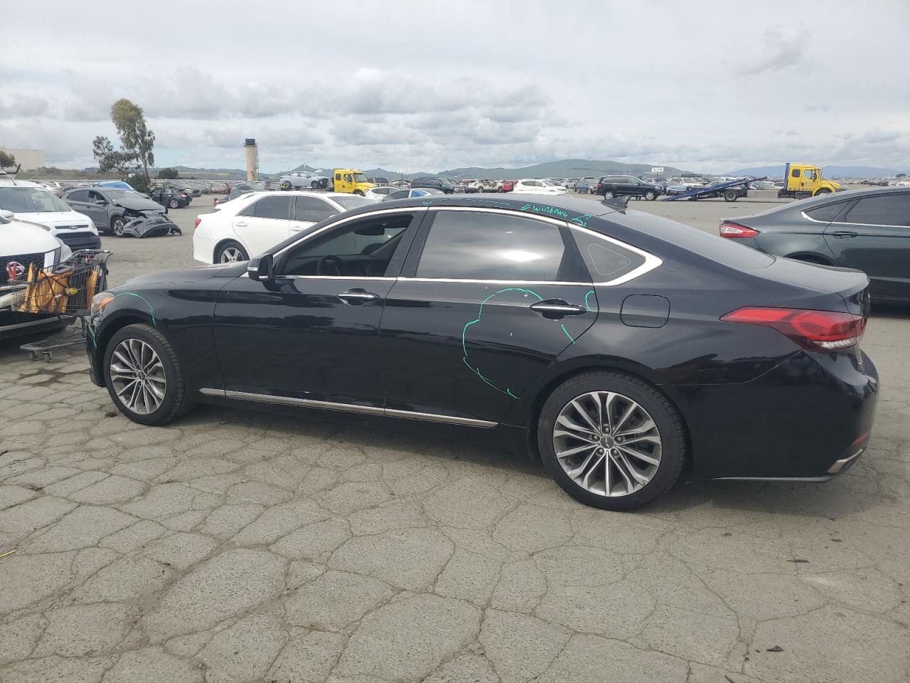 2016 Hyundai Genesis - Image 2