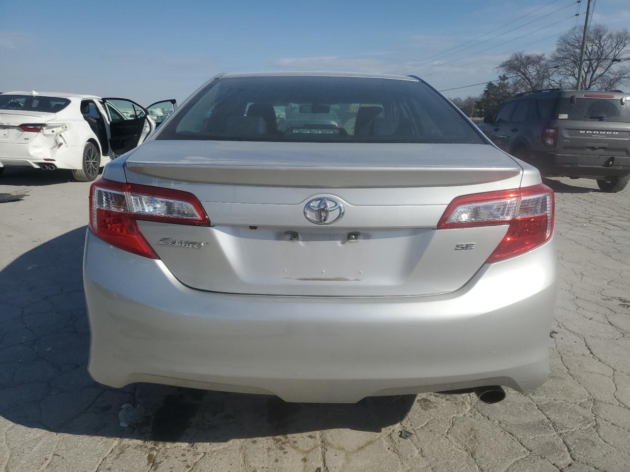 2014 Toyota Camry - Image 6