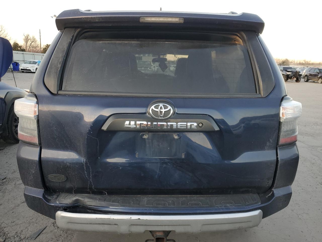 2018 Toyota 4Runner - Image 6