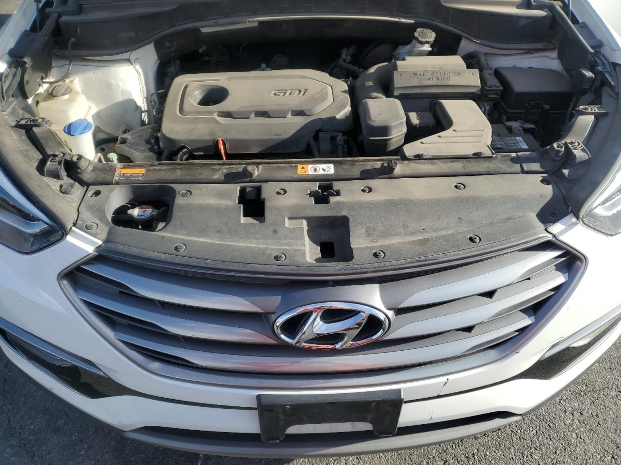 2017 Hyundai Santa Fe - Image 12