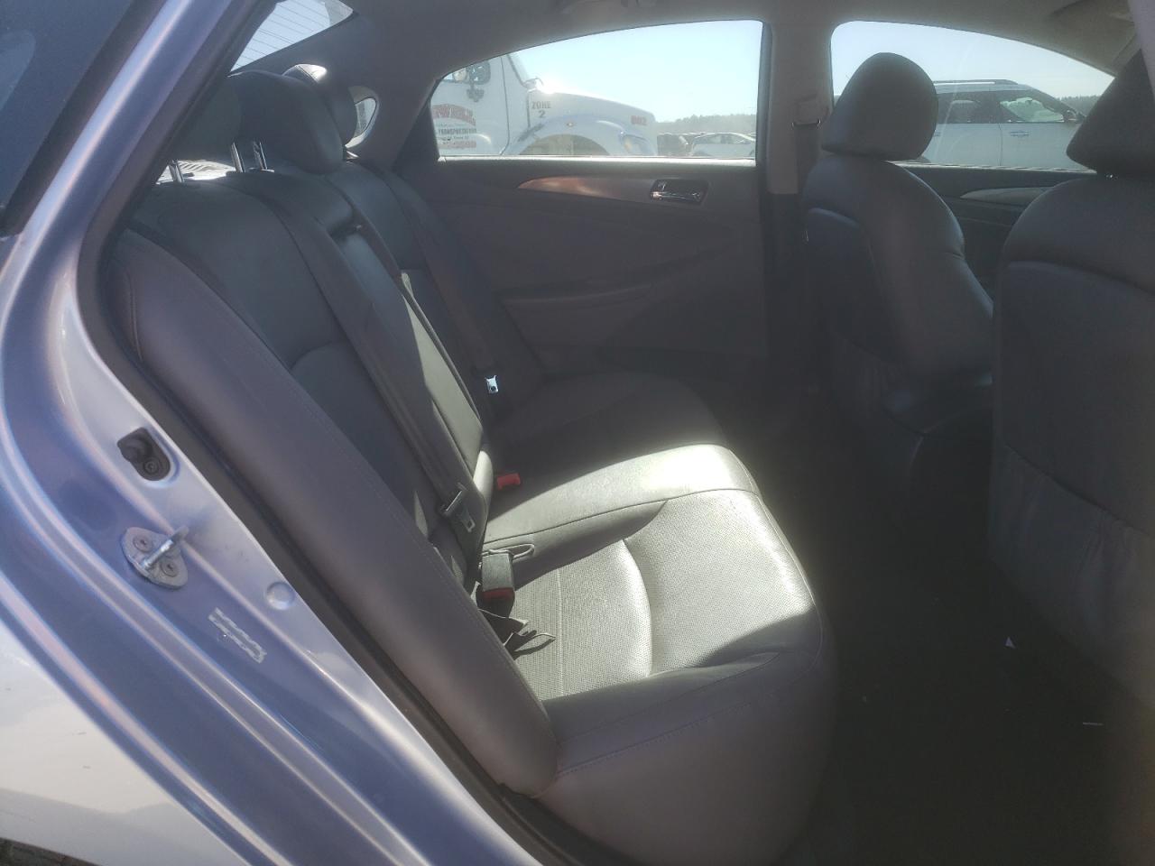 2015 Hyundai Sonata - Image 10