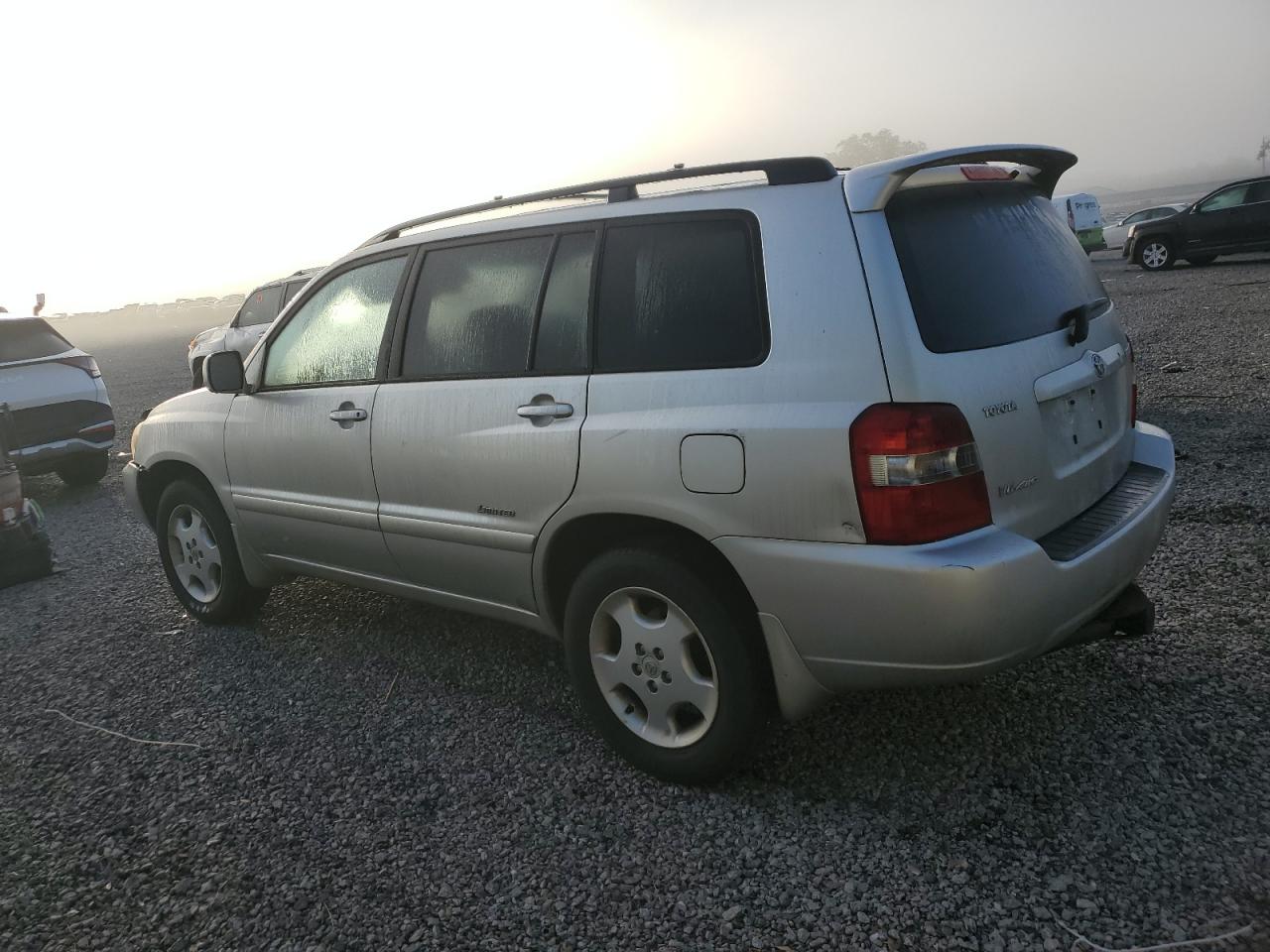 2007 Toyota Highlander - Image 2