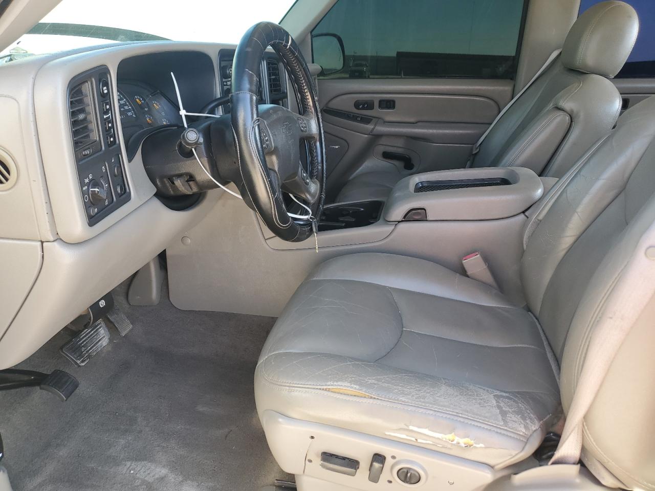 2006 Chevrolet Silverado - Image 7