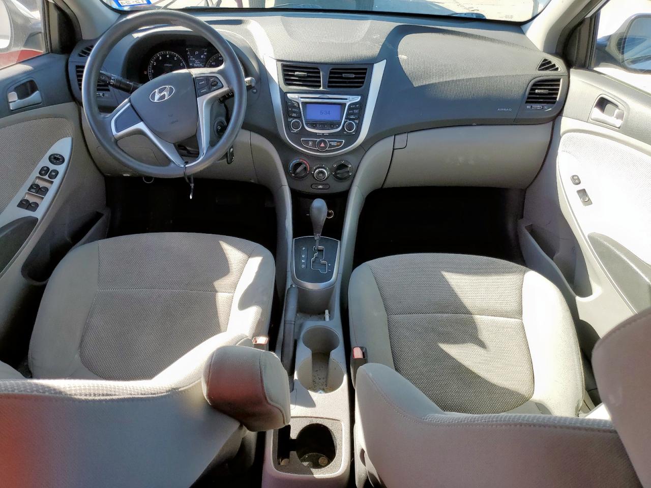 2013 Hyundai Accent - Image 8