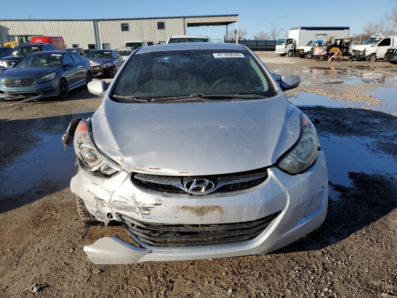 2013 Hyundai Elantra - Image 5