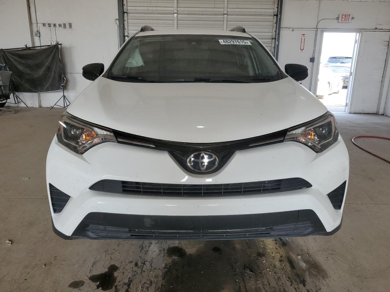 2017 Toyota RAV 4 - Image 5