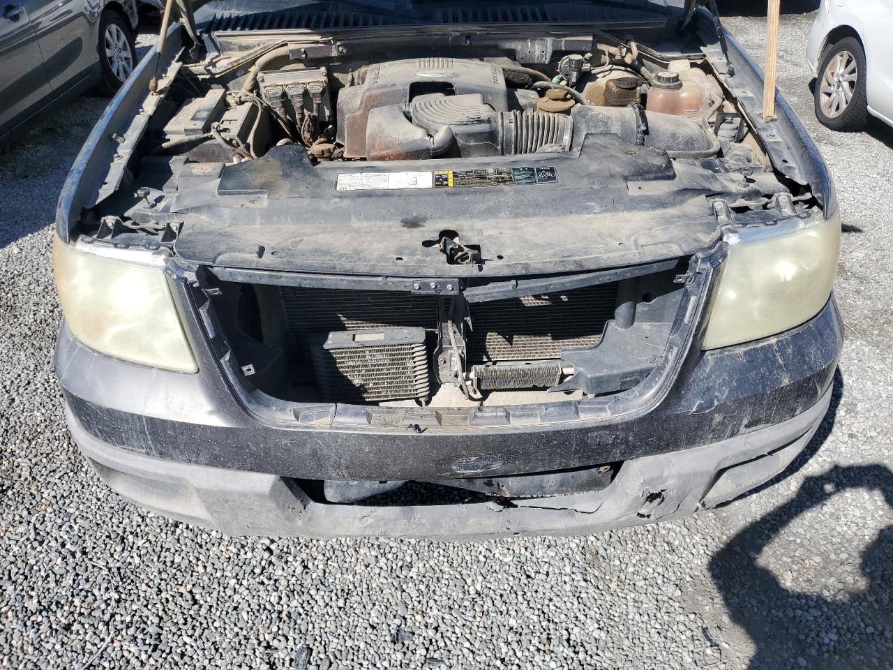 2003 Ford Expedition - Image 12