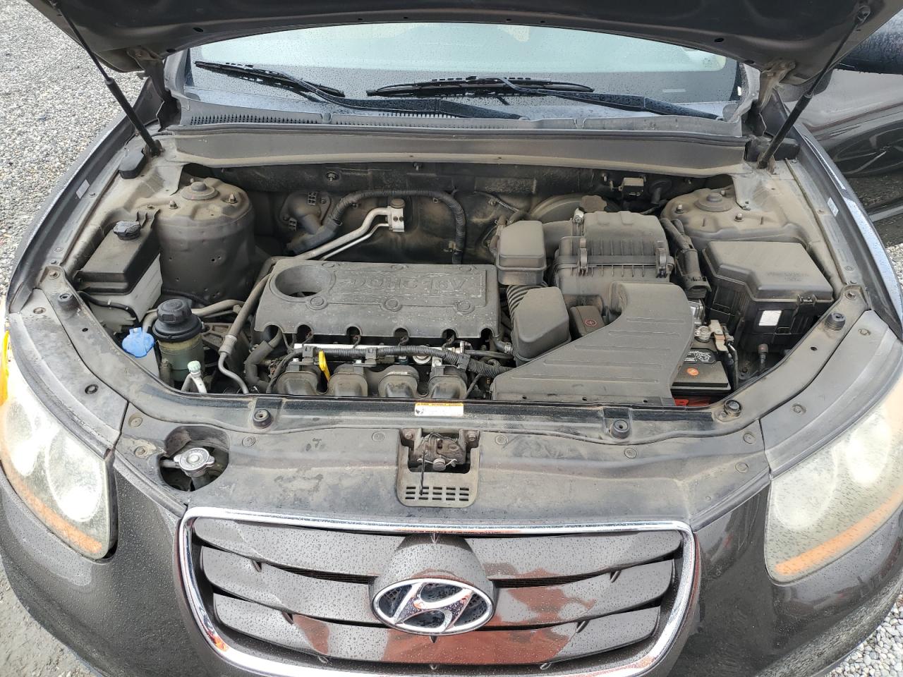 2011 Hyundai Santa Fe - Image 12